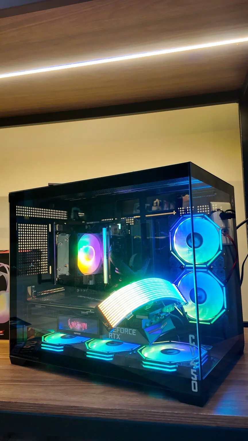 Gabinete aquário com iluminação azul